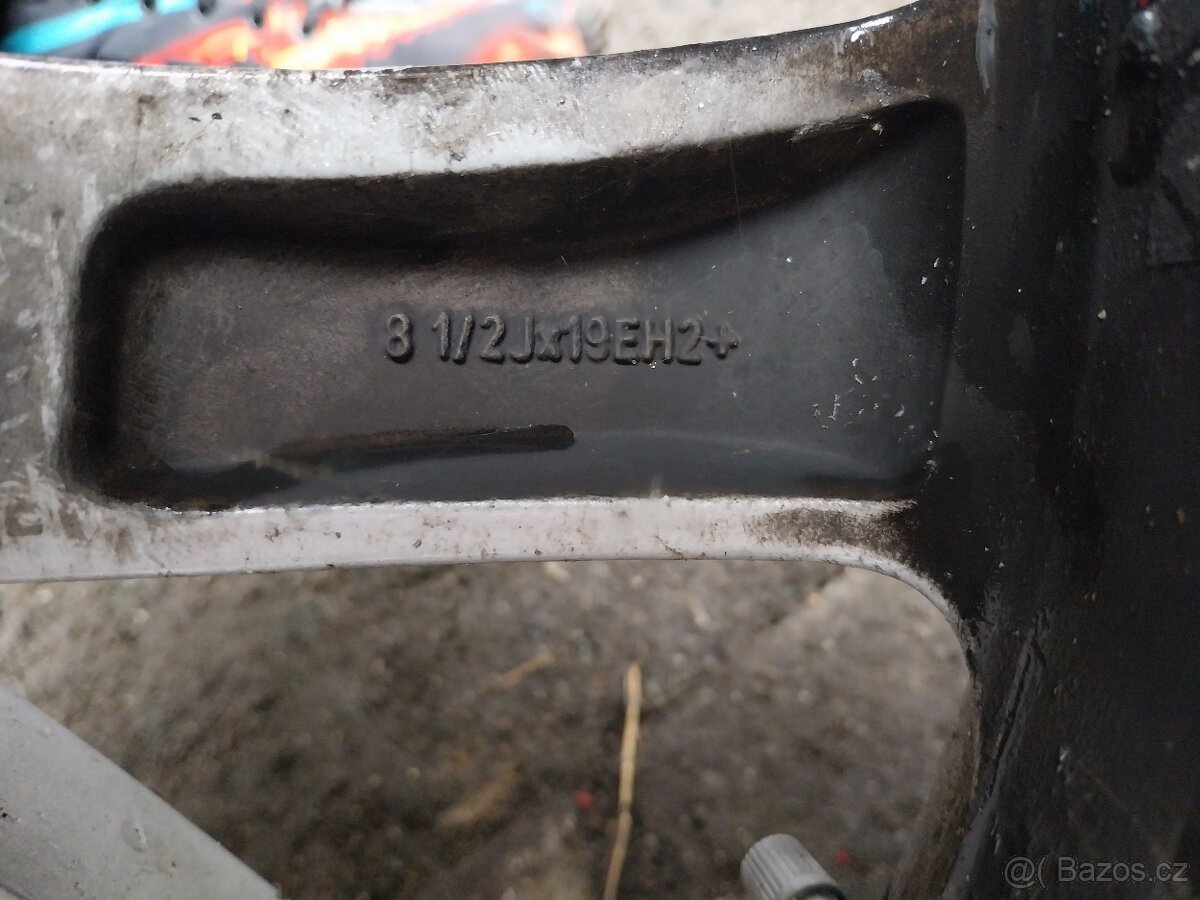 BMW kola 245/40/19 - 3