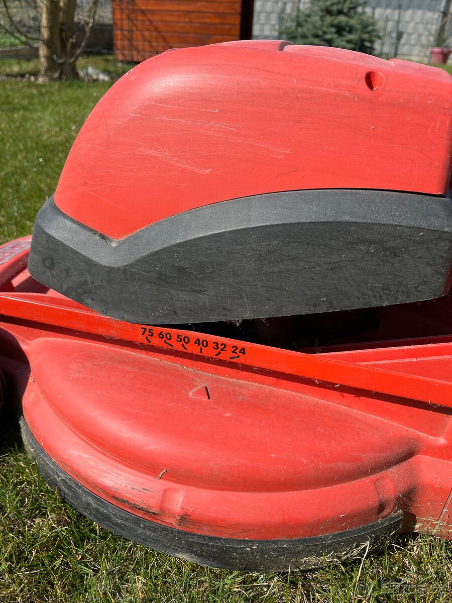 Prodám sekačku na trávu - značka SABO - 3