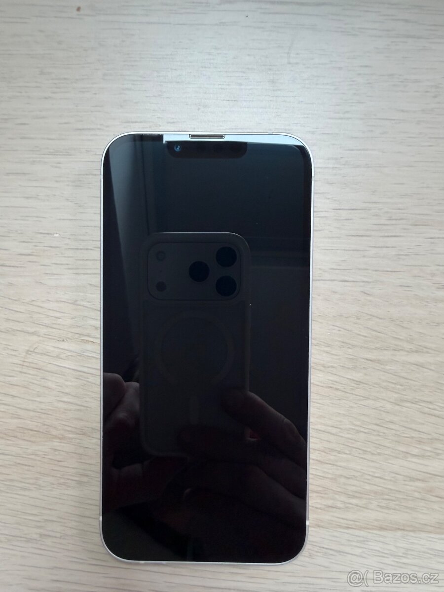 IPhone 13 bílý 128gb - 3