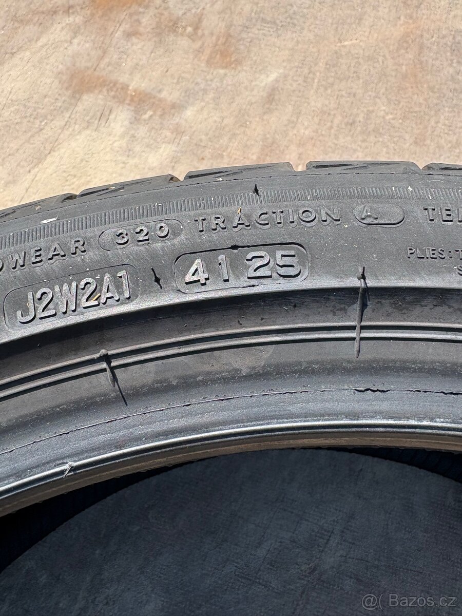 225 40 R19 letní Bridgestone - 3