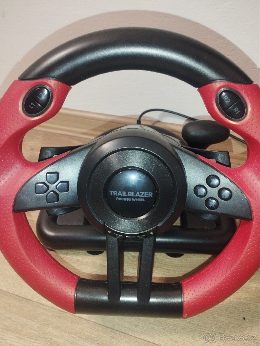 herní volant Logitech Driving Force GT - 3