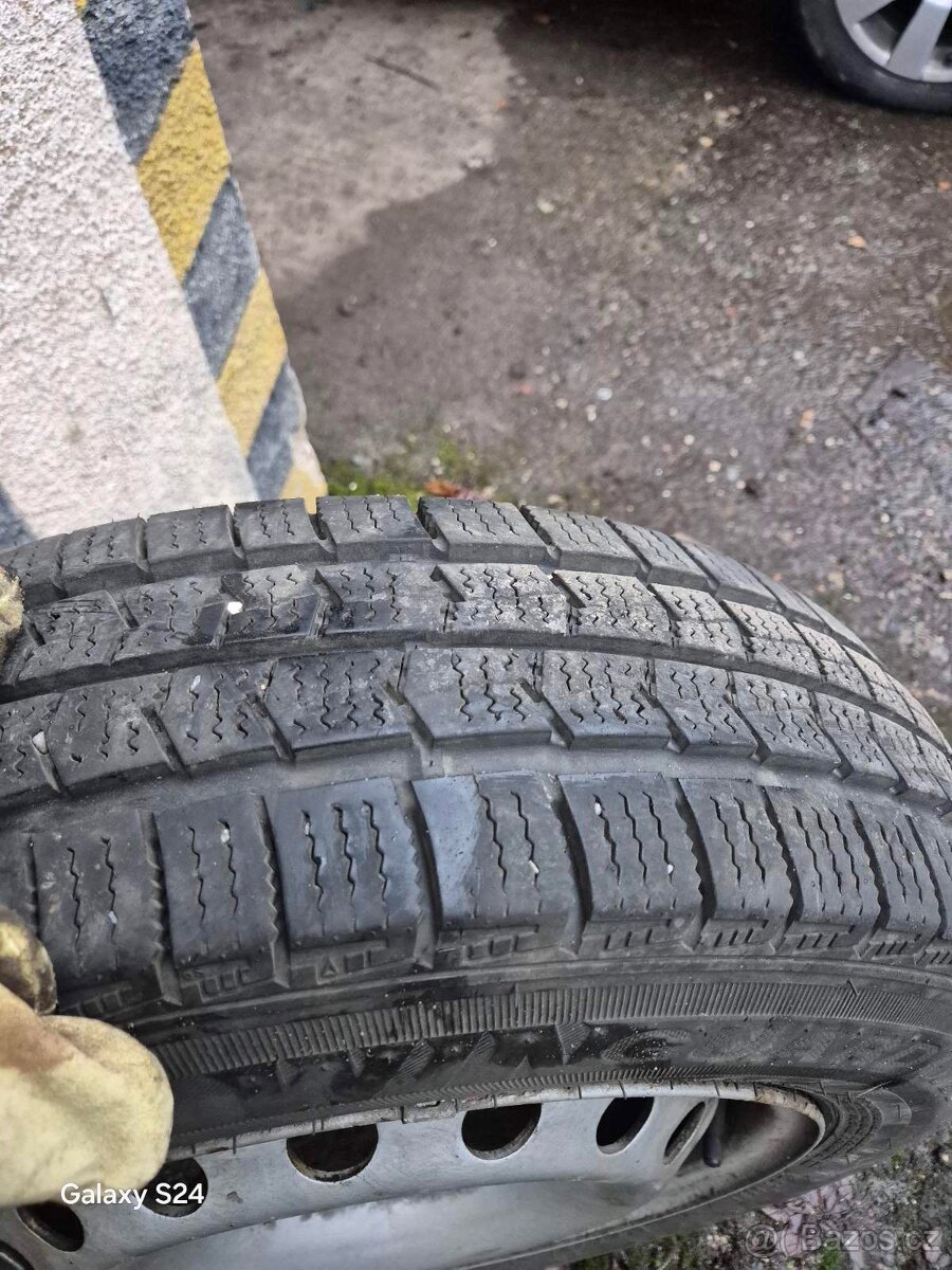 185/75 R16 gumy s ráfkem - 3