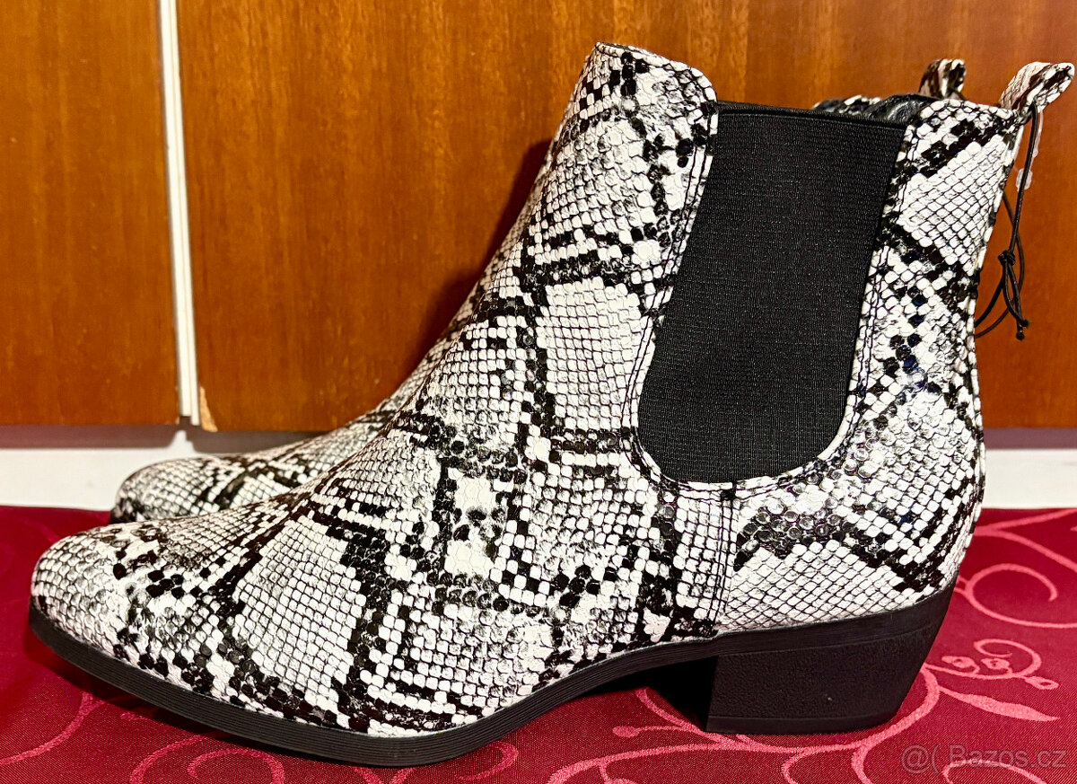 Kotníčkové boty s hadím vzorem, zn. Esmara, vel. 40 - 3