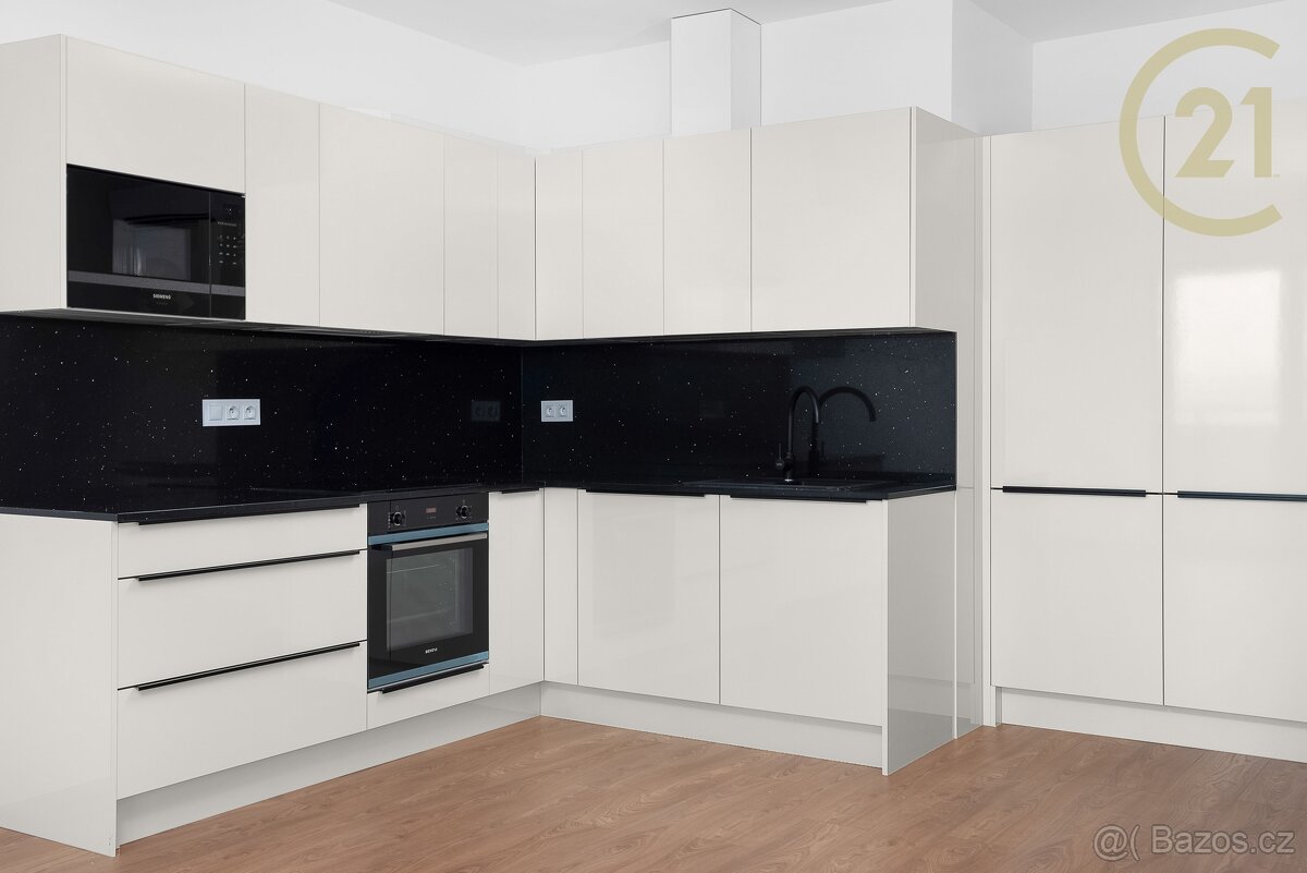 Luxusní pronájem bytu 2+KK s terasou v centru Brna - 3