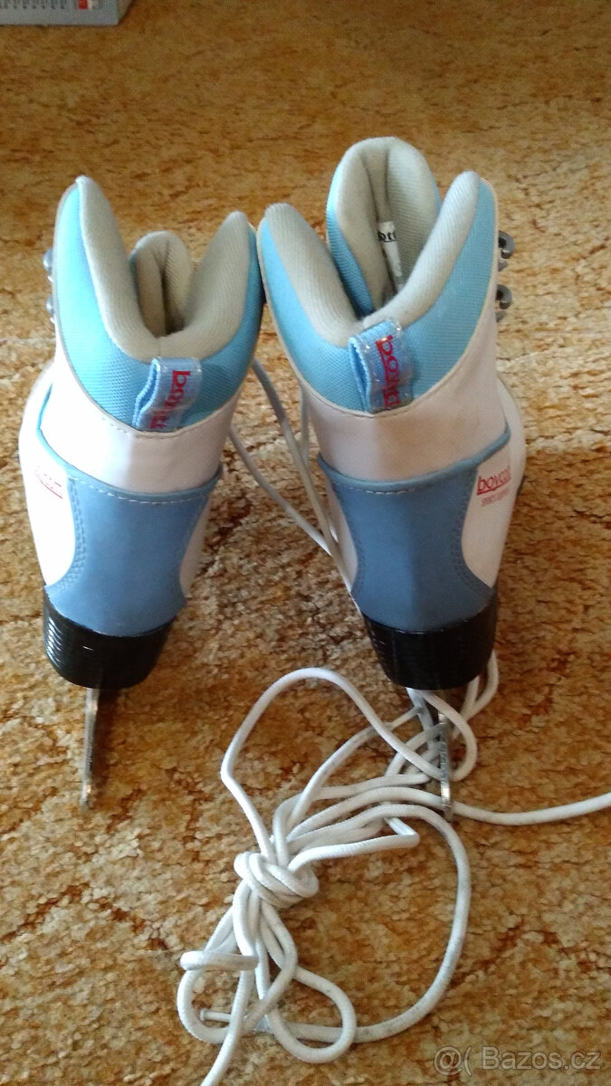 Prodám téměř nové dámské/dětské bruslařské boty vel 36 - 3