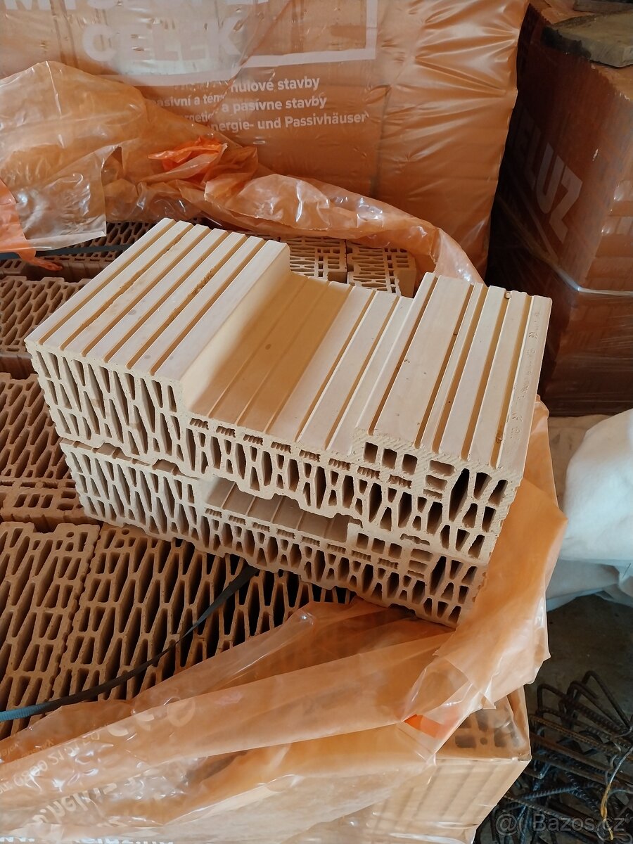 Heluz Family 44 broušená + doplňkové cihly - 3