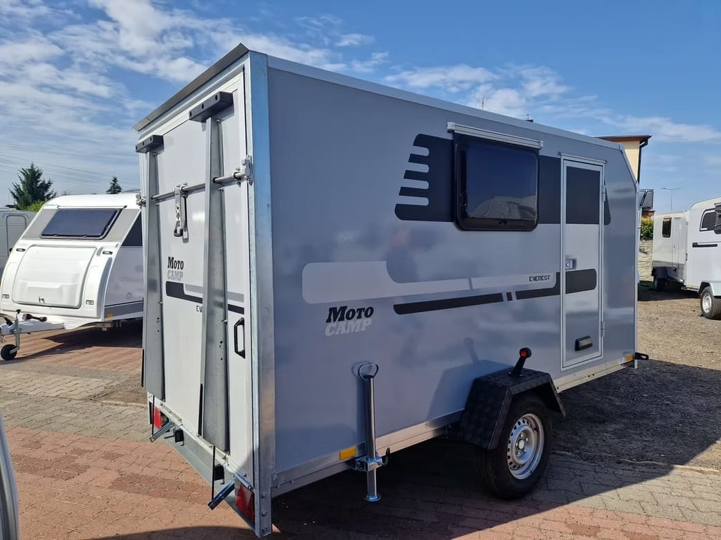 Karavany Everest Motocamp - 3