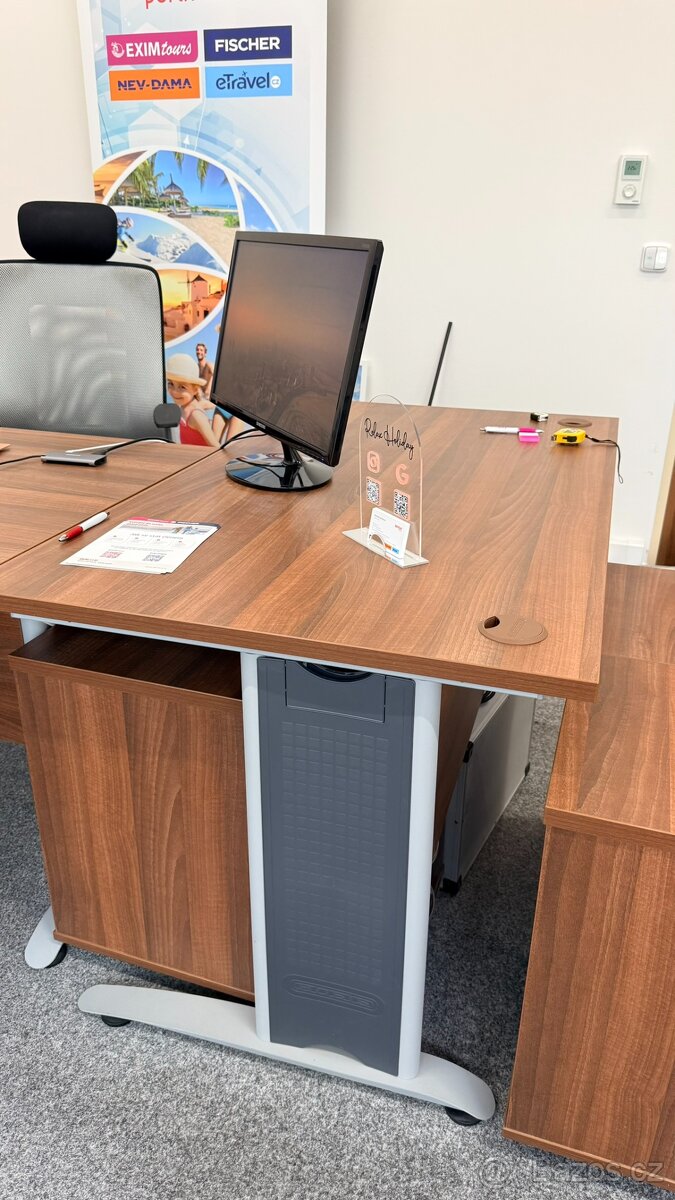 Kancelářské stoly se šuplíky - 3