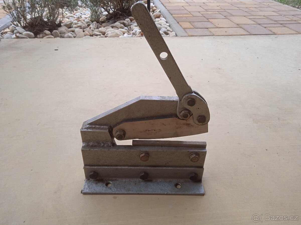 Stojanové nůžky na plech, pákové - 3