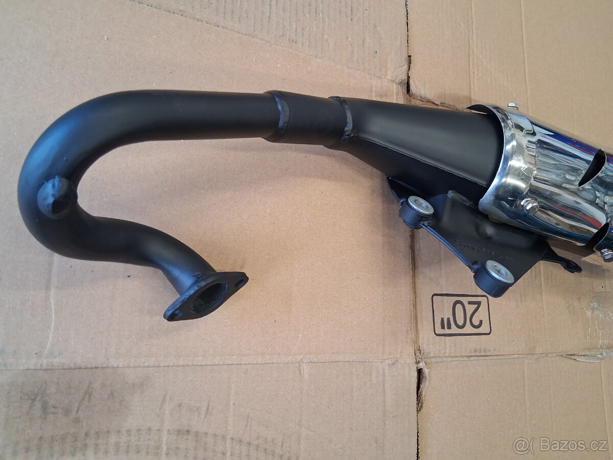 Výfuk Yuki skútr 2T objemu 50ccm - 3