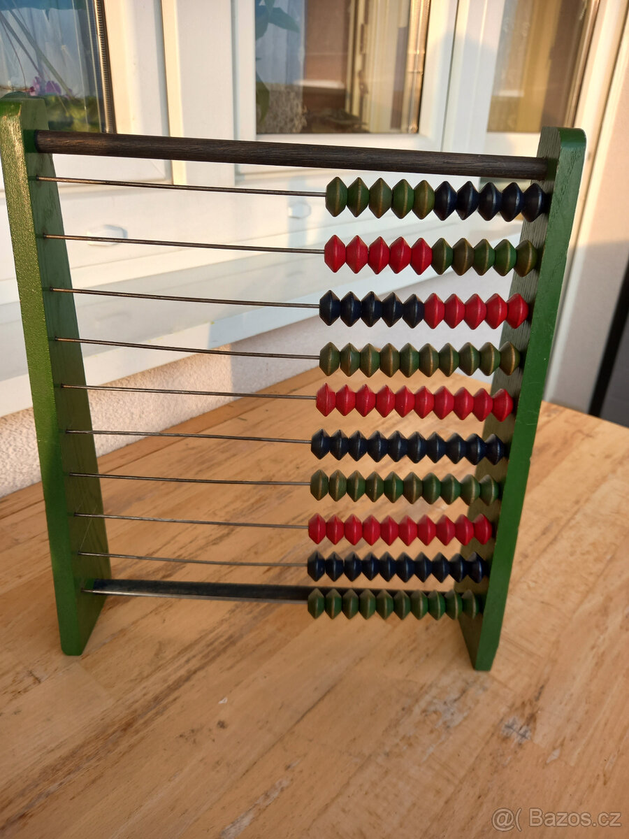 Staré dřevěné počítadlo - 3