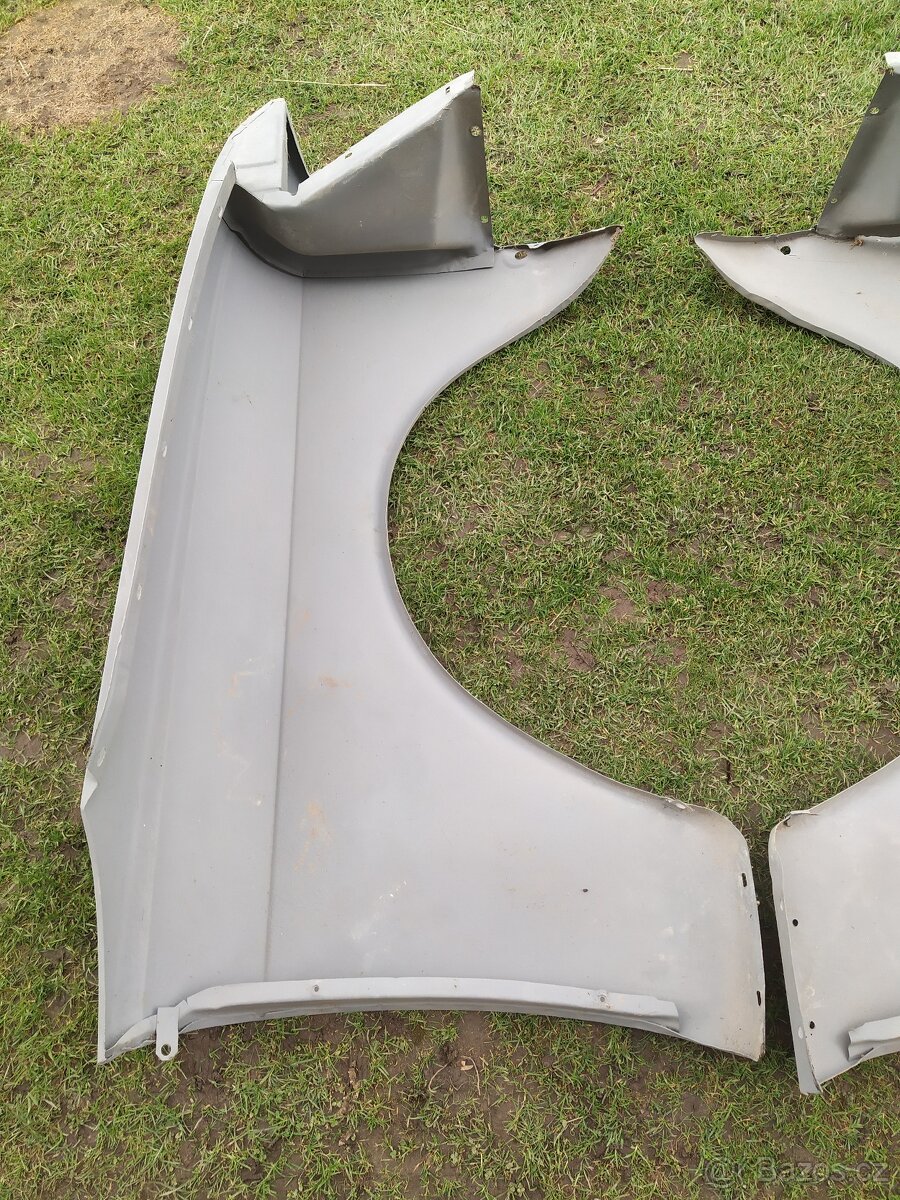 Přední blatníky Moskvič 412 - 3