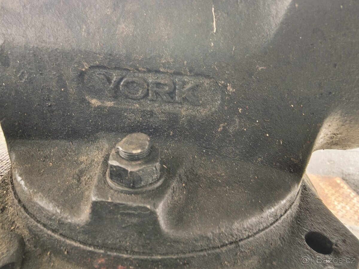 Ponk se svěrákem YORK - 3