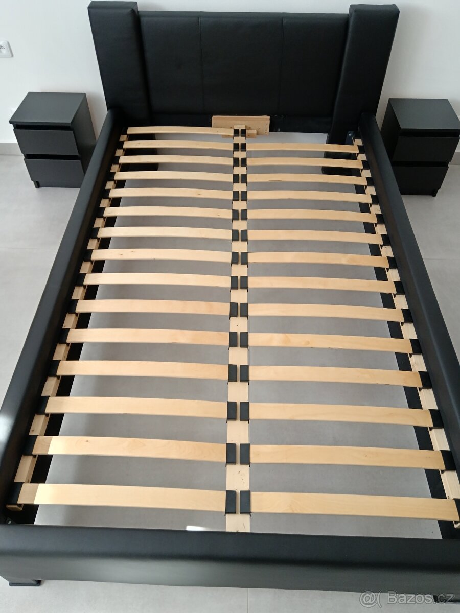 Postel s matrací a nočními stolky - 3