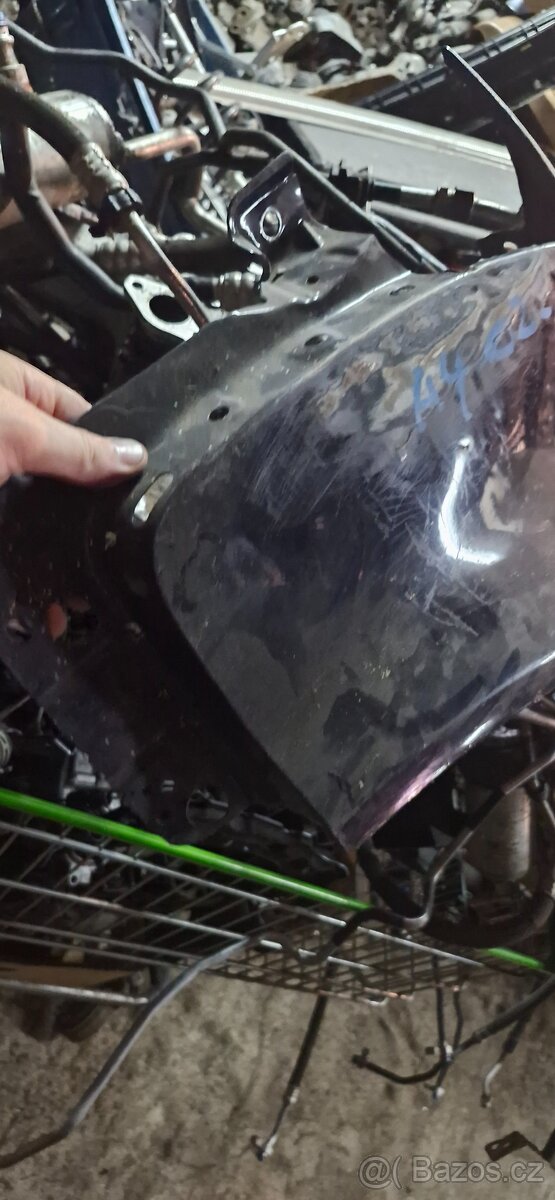 Levy predni blatnik audi A4 B6 8E - 3