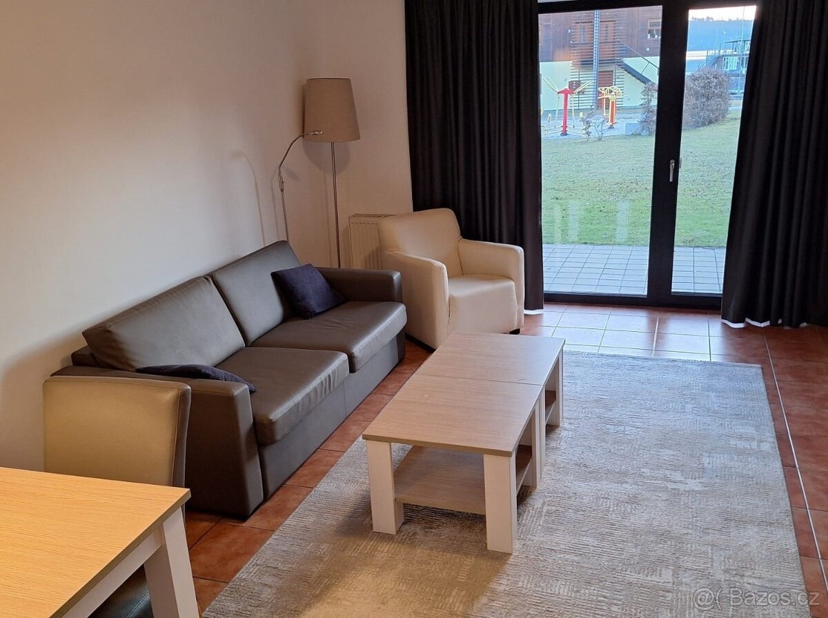 Prodám krásný patrový bungalov přímo u jezera - 3