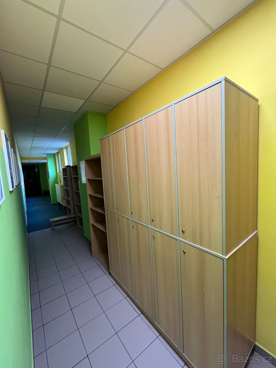 šatní skříňky - 3