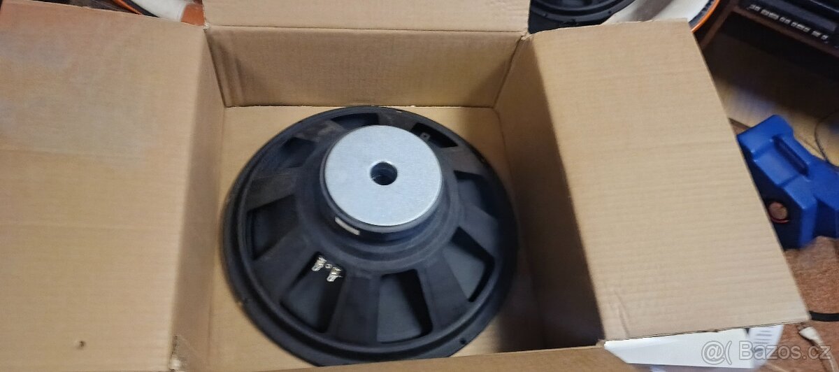 Stredobasy Skytec 15" - 3