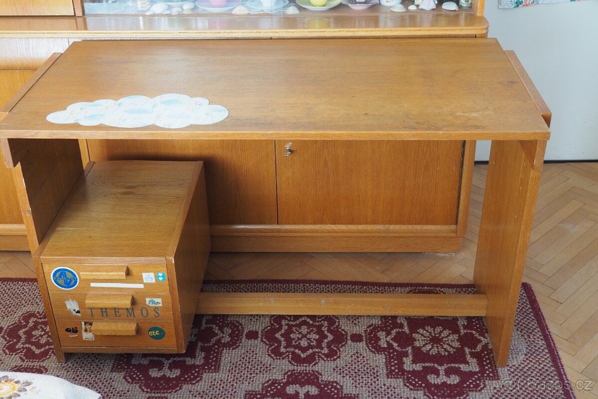 Psací stůl s nastavitelnou výškou desky - 3