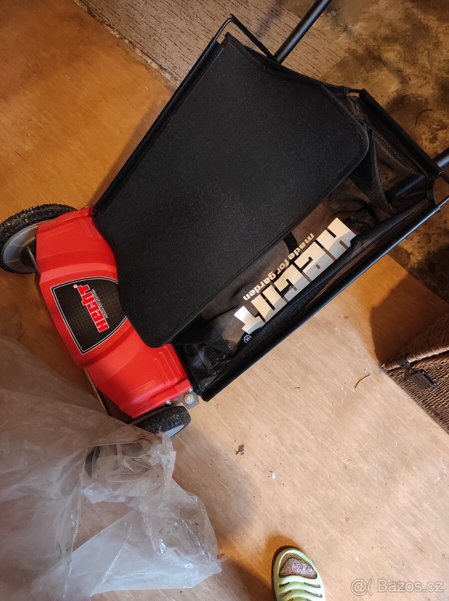 Rotační sekačka HECHT - 3