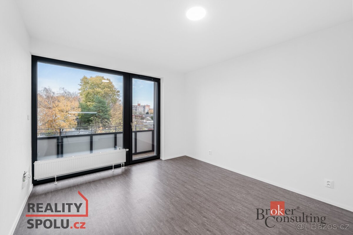 Pronájem, byty/1+kk, 29 m2, Kartónová 2844/10, Východní Před - 3