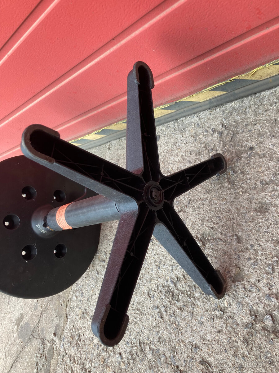 Židle, sedátko dílenské otočné 500 kč - 3