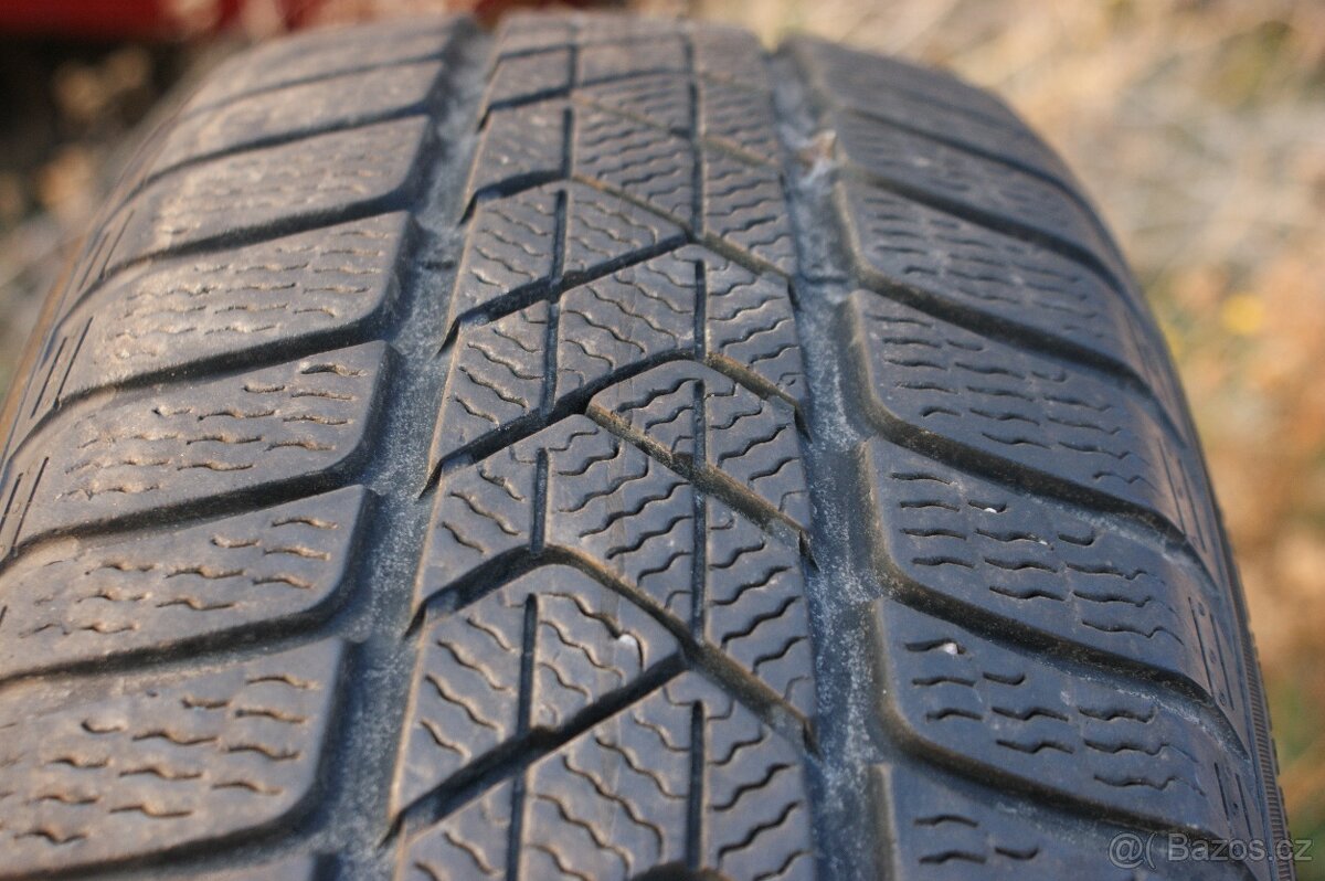 4ks zimních pneu PIRELLI 205/60R17 WINTER SOTTOZERO 3 93H - 3