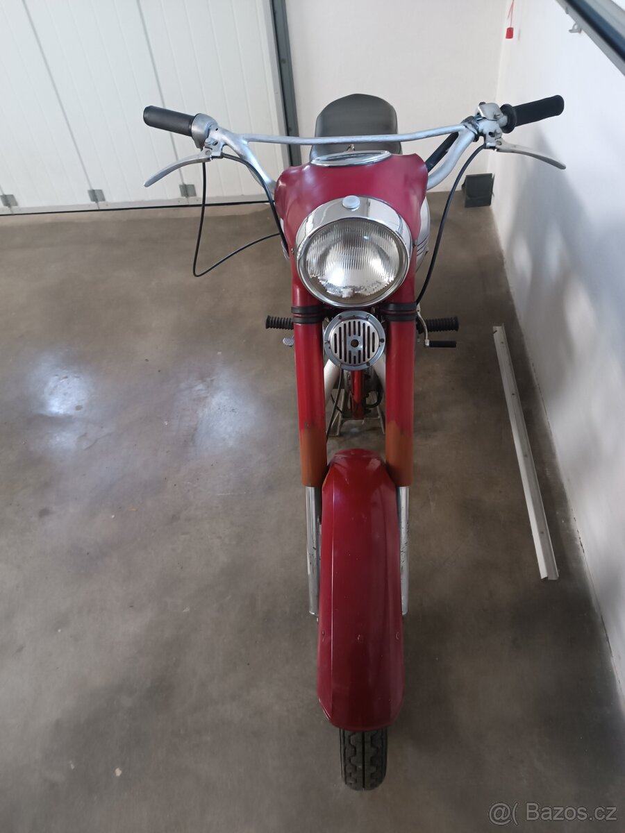 Jawa250 panelka. - 3