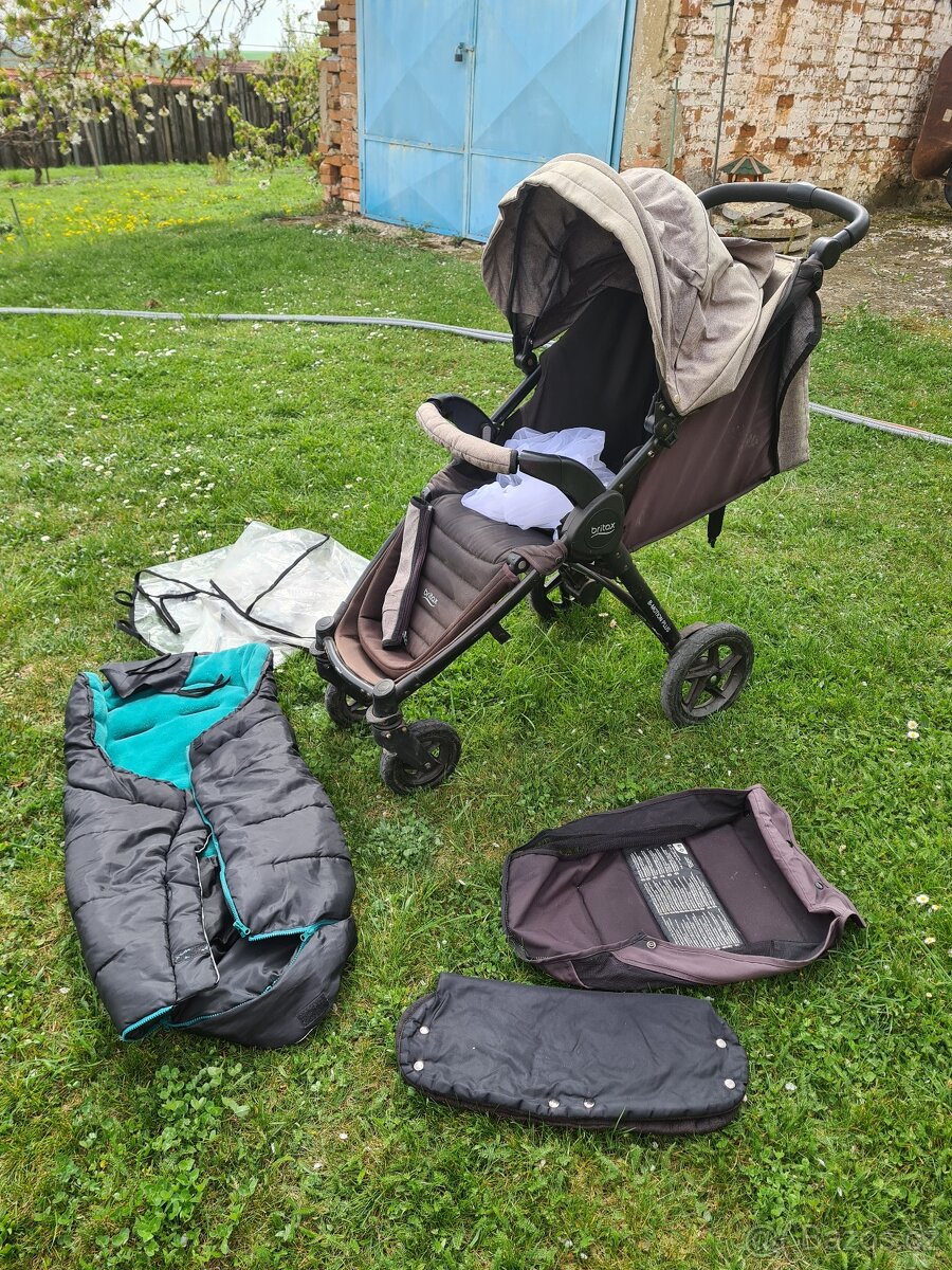 Kočárek na dvůr nebo do přírody - 3