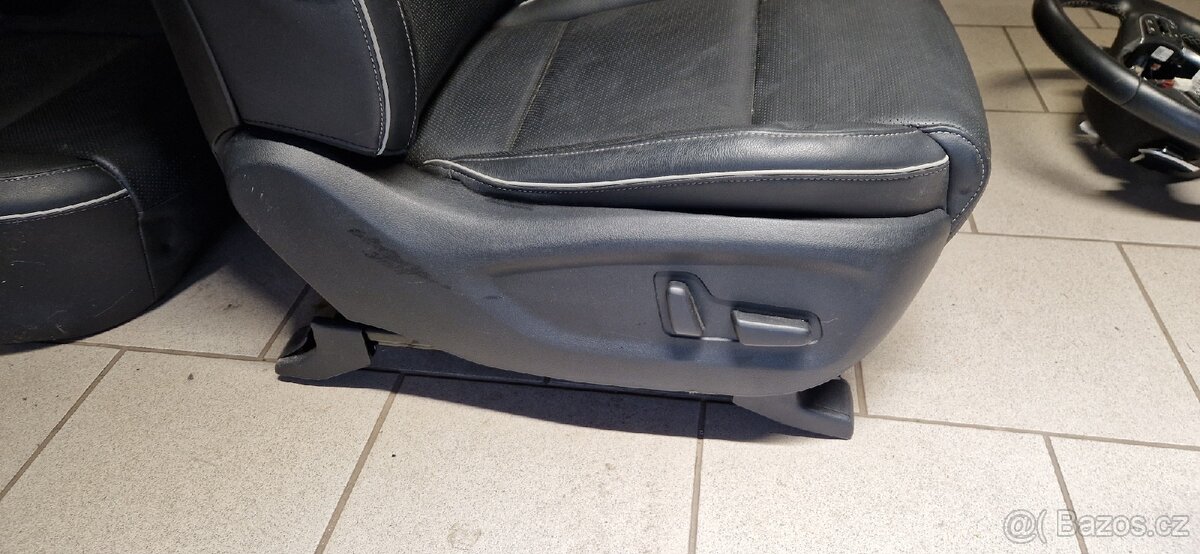 Kia sportage GT IV 2018 kožený interiér - 3