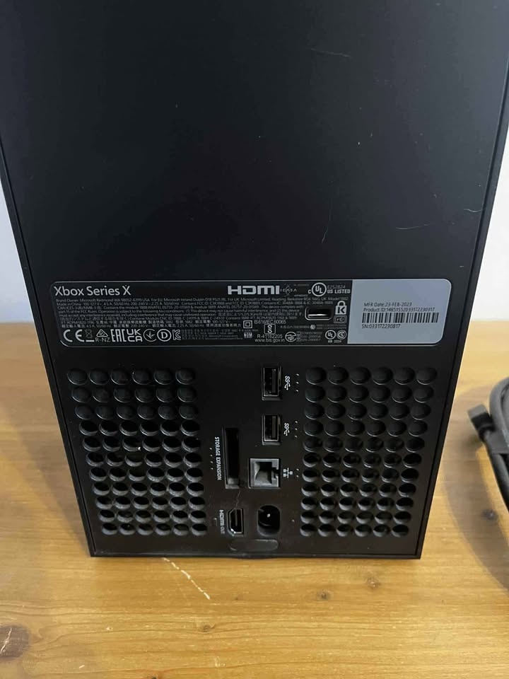 Microsoft Xbox Series X 1TB SSD - 3