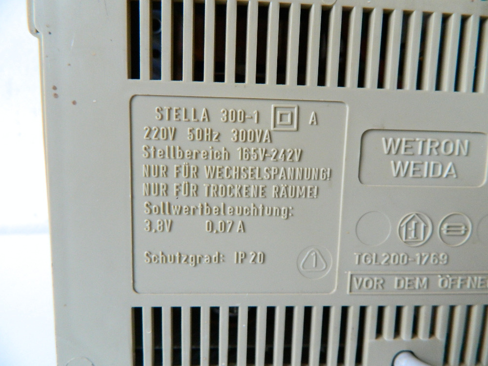 Stabilizátor napětí 300 VA - 3