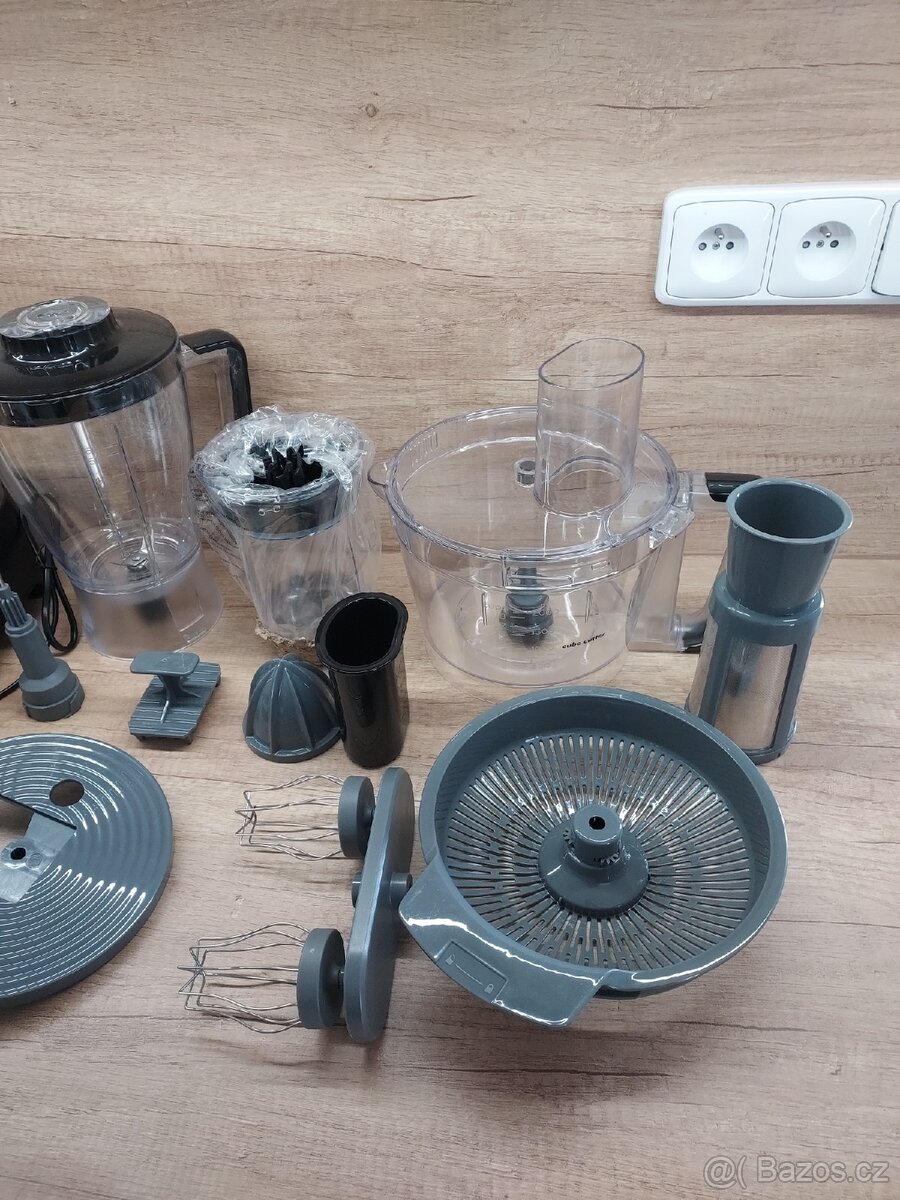 Kuchyňský robot Concept 800W RM 3000 - 3