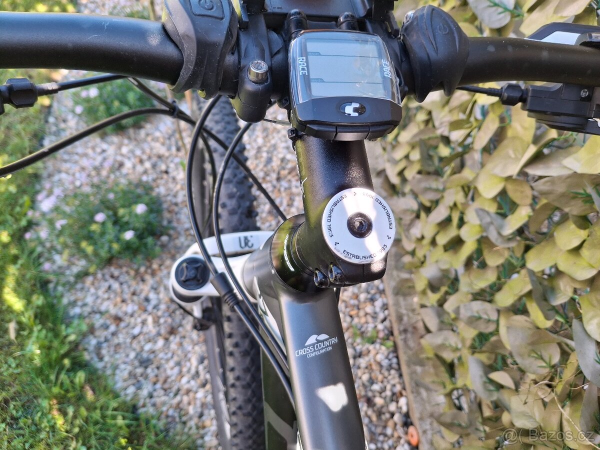 Prodám horské kolo CUBE ACID - 3