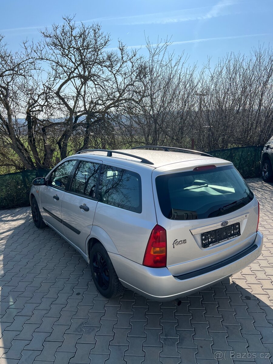 Ford Focus, 1.6i, Manuál, CHIA, 2 Sady kol - 3