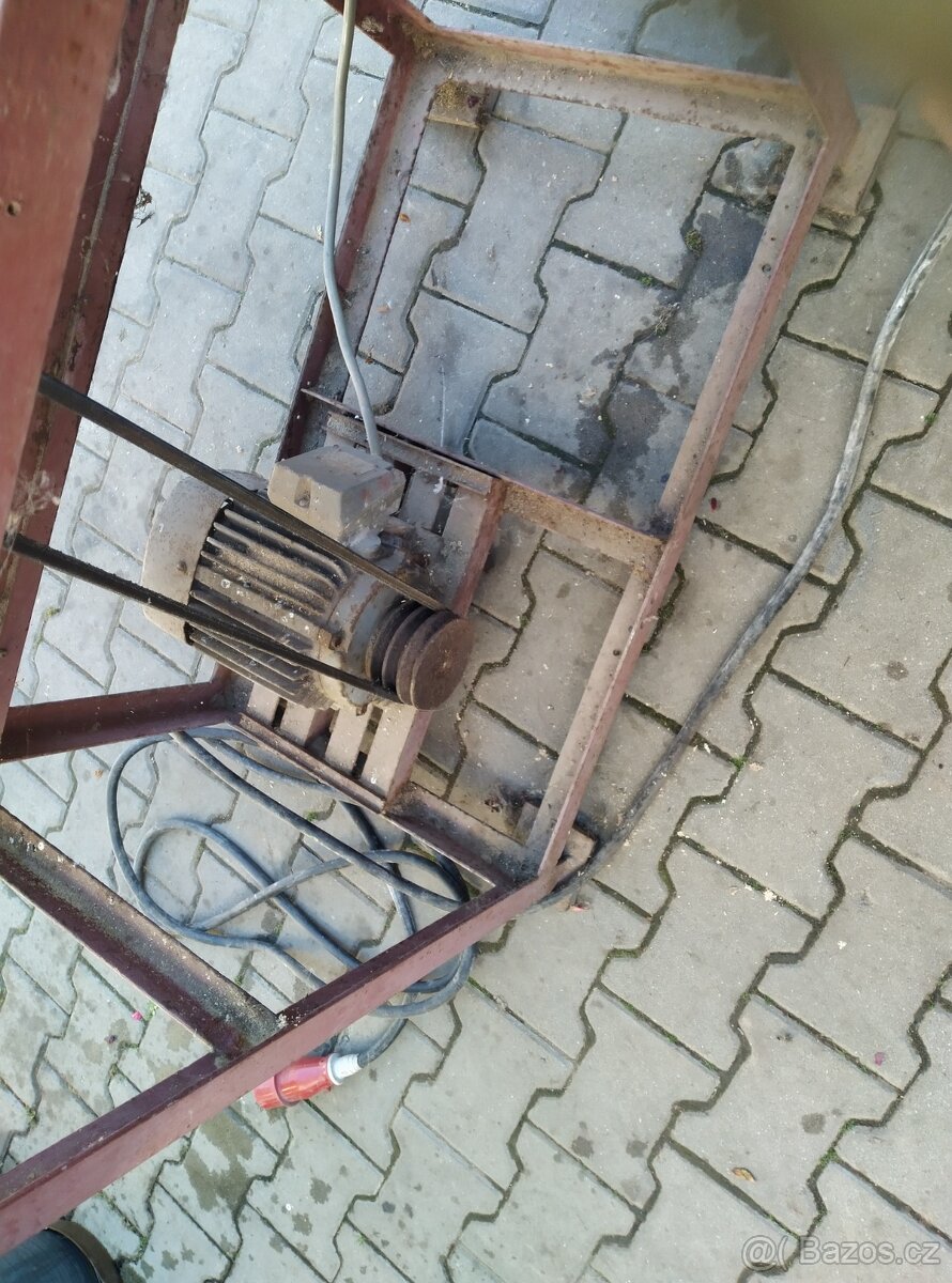 Prodám pylu. Cirkularku - 3