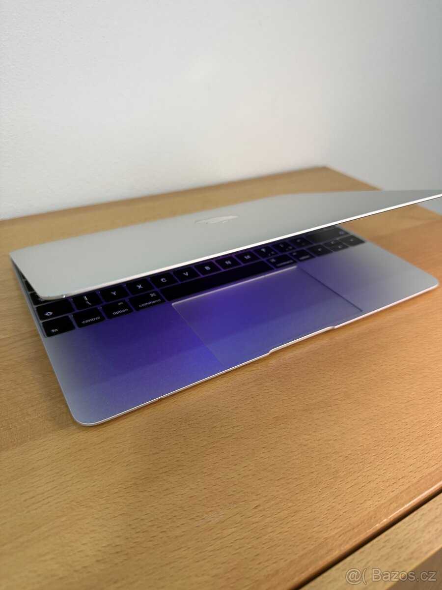 MacBook 12” 2016 265GB STŘÍBRNÝ - 3