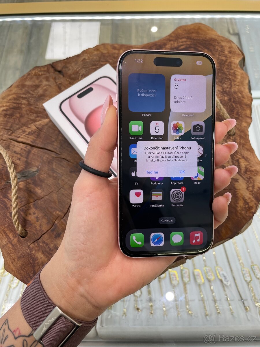 iPhone 15, 128GB - 3