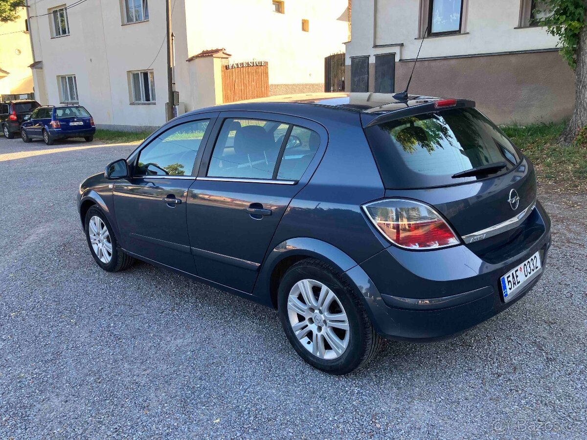 Opel Astra H 1.7.CDTI - 3