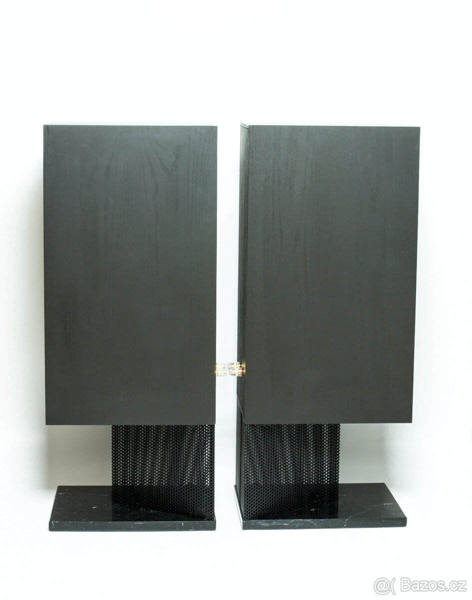 Bowers & Wilkins John Bowers Active 1 - 3
