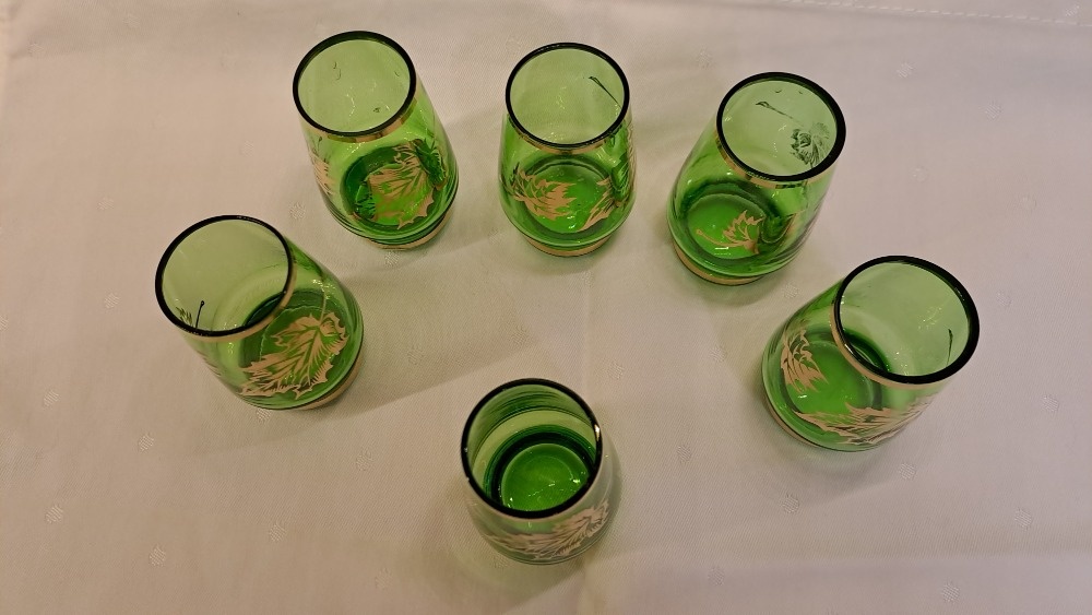 RETRO ŠTAMPRLATA ZELENÁ ZLACENÁ PANÁKY - 3