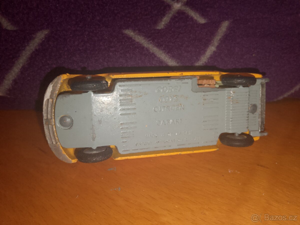 Staré autíčka - 3