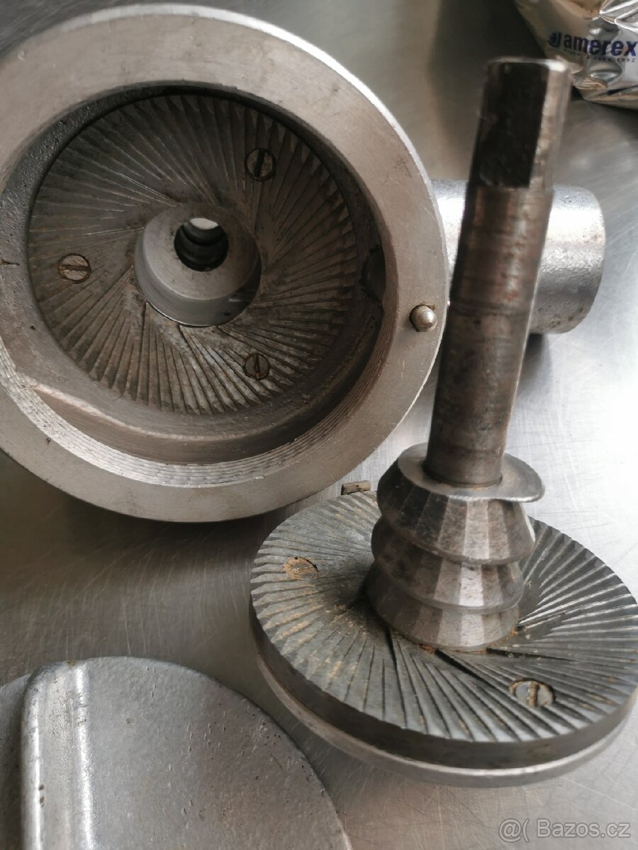 mlýnek na mák k Alba Hořovice RE 22 - 3