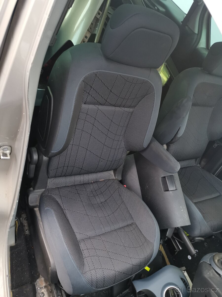 Peugeot Partner Teepee Berlingo 2008+ veškeré díly z vozu - 3