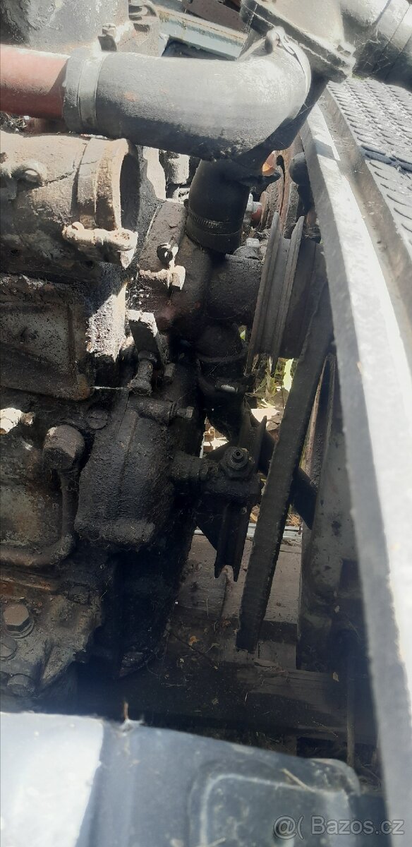 Prodám kompletní motor zetor 3011, 3001 starší typ - 3