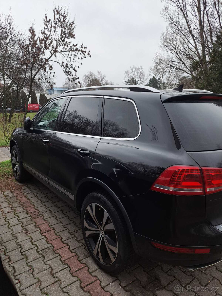 VW Tuareg R line 3,0 TDI r.v.2013 - 3