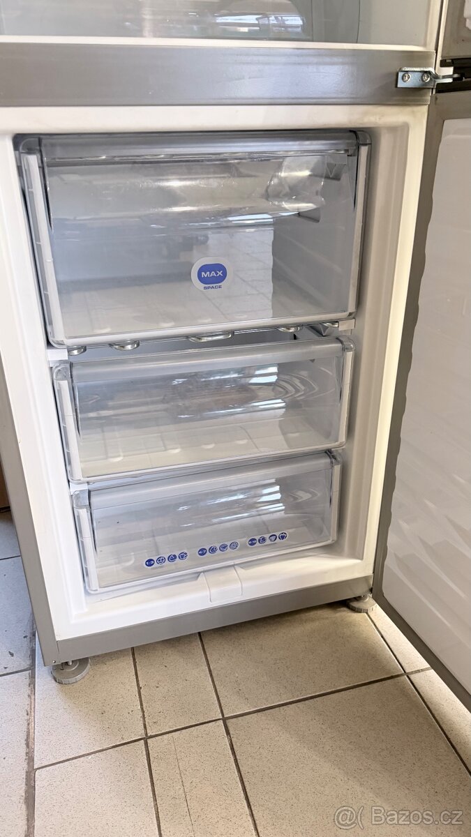 Whirpool A+++ lednice s mrazákem 188x60x57 - 3