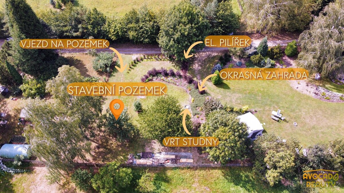 Stavební pozemek s okrasnou zahradou - 3