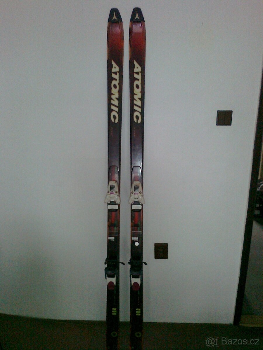 Lyže, sjezdové, sjezdovky, 5 párů, různé - 3