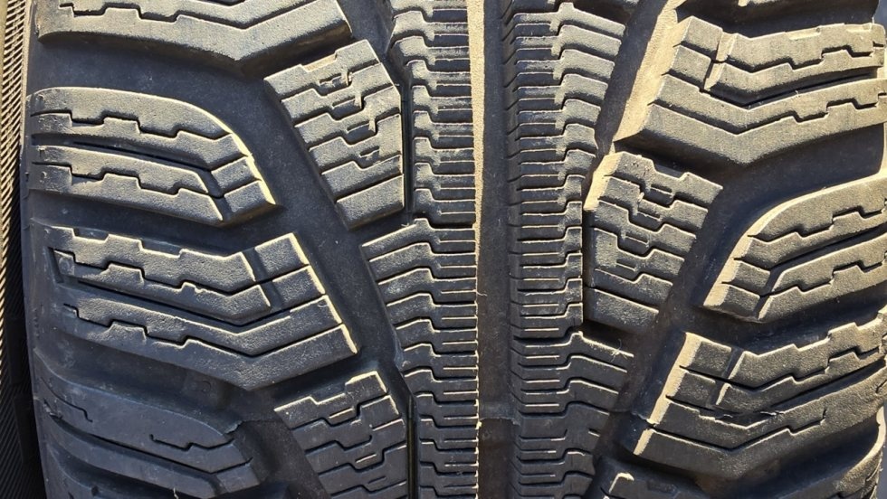 Zimní pneu 225/55/16 Uniroyal - 3